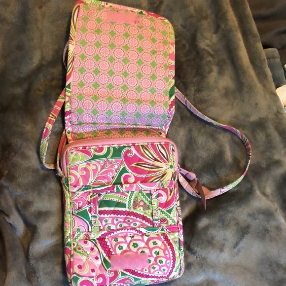 Vera Bradley Pink Paisley Crossbody bag - Picture 2 of 6